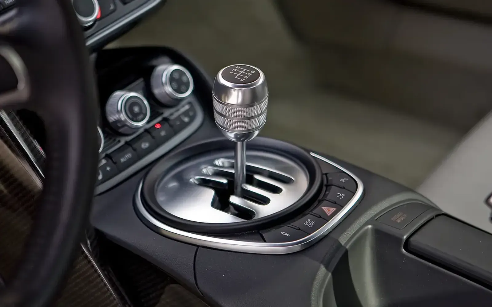 Mastering the Art of Driving: The Ultimate Guide to Manual Cars